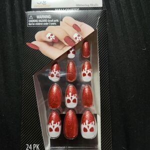 Celebrate It Glittering Skulls Red Nail Set